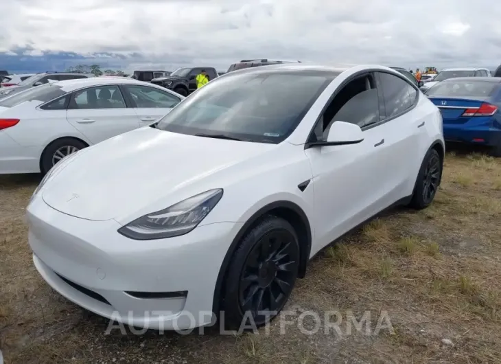 TESLA MODEL Y 2022 vin 7SAYGAEE2NF382679 from auto auction Iaai