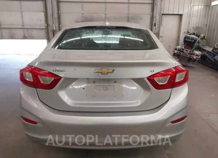 CHEVROLET CRUZE 2017 vin 1G1BE5SM6H7103538 from auto auction Iaai