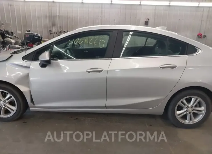 CHEVROLET CRUZE 2017 vin 1G1BE5SM6H7103538 from auto auction Iaai