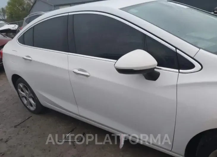 CHEVROLET CRUZE 2017 vin 1G1BF5SM7H7138473 from auto auction Iaai