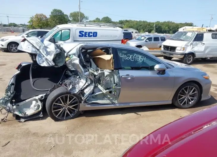 TOYOTA CAMRY HYBRID 2024 vin 4T1F31AK0RU622008 from auto auction Iaai