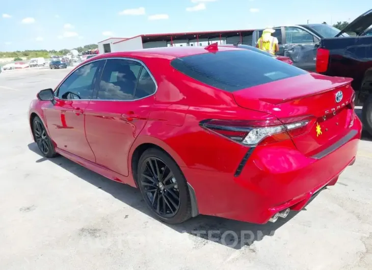 TOYOTA CAMRY HYBRID 2024 vin 4T1K31AK3RU073726 from auto auction Iaai