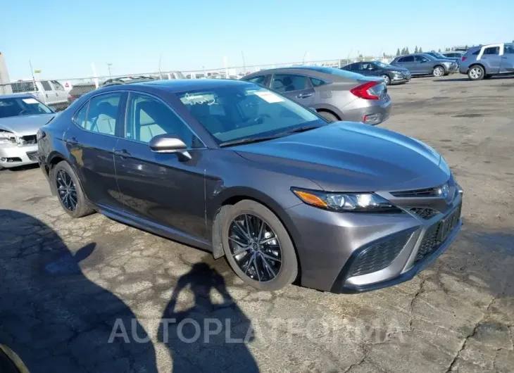 TOYOTA CAMRY HYBRID 2024 vin 4T1S31AK7RU627608 from auto auction Iaai