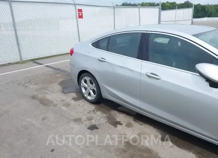 CHEVROLET CRUZE 2017 vin 1G1BF5SM5H7165736 from auto auction Iaai