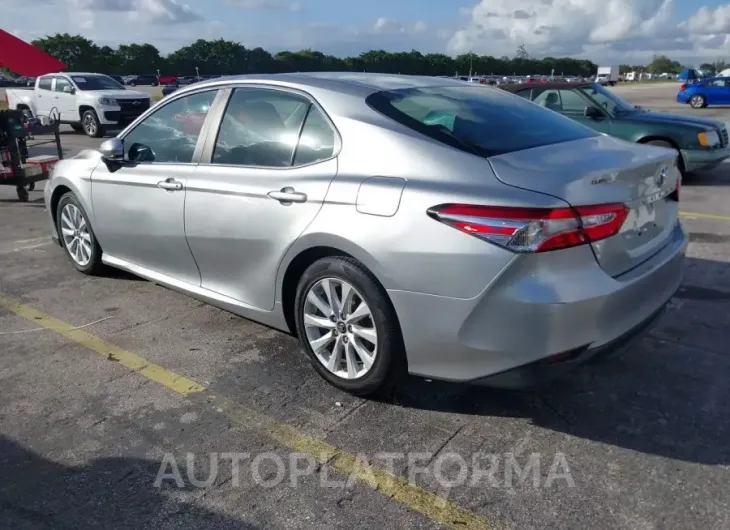 TOYOTA CAMRY 2018 vin 4T1B11HK2JU099833 from auto auction Iaai