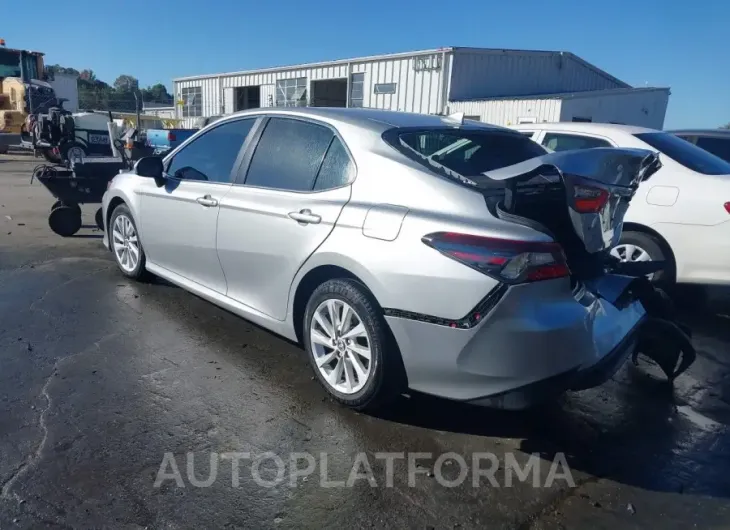 TOYOTA CAMRY 2021 vin 4T1C11AK6MU456062 from auto auction Iaai