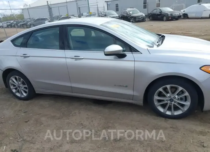 FORD FUSION HYBRID 2019 vin 3FA6P0LU0KR225595 from auto auction Iaai