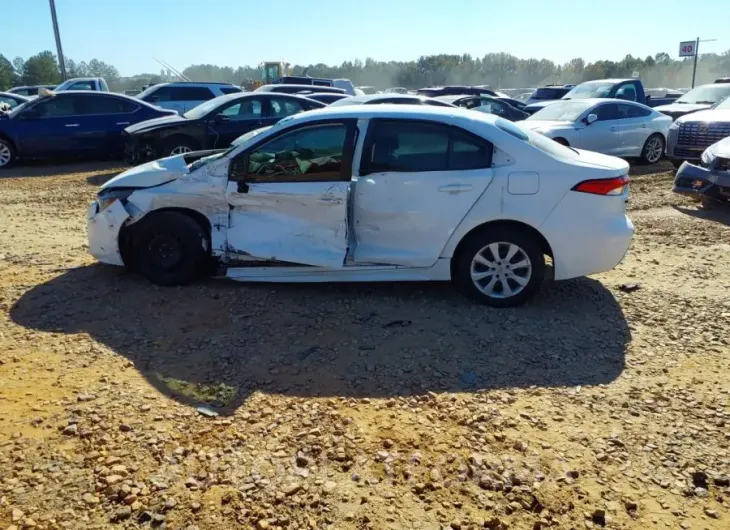 TOYOTA COROLLA 2022 vin JTDEPMAE0N3021374 from auto auction Iaai